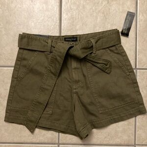 Banana Republic belted olive green shorts